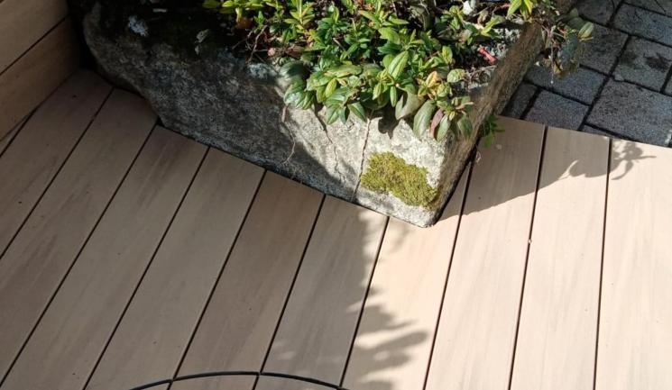 Light Oak Nuances Boards D0373 with access hatch to structure